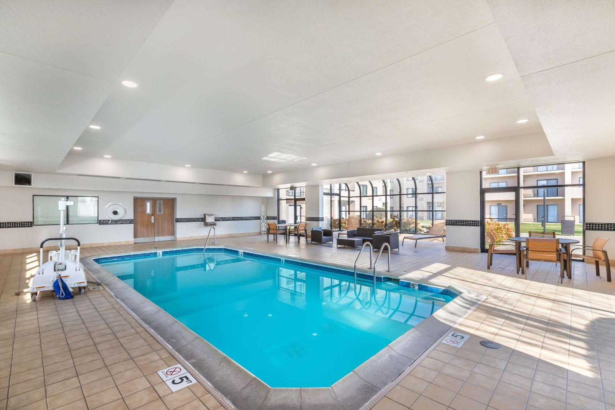 Comfort Inn & Suites Arlington Heights - Buffalo Grove Kültér fotó